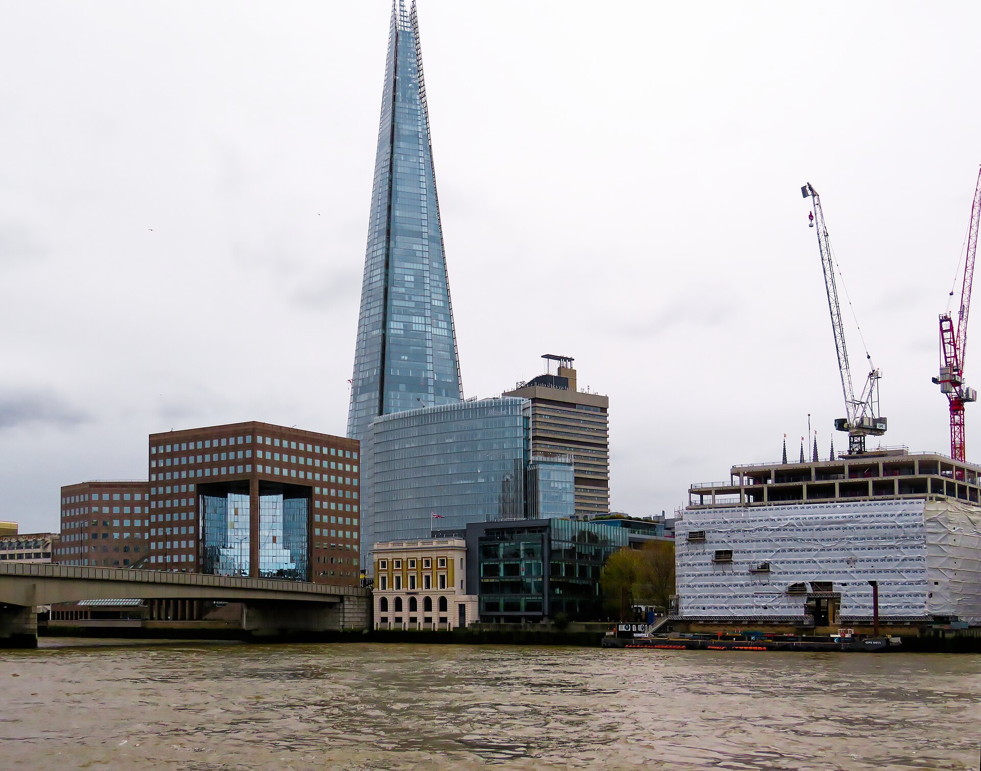 London South Bank walk river
